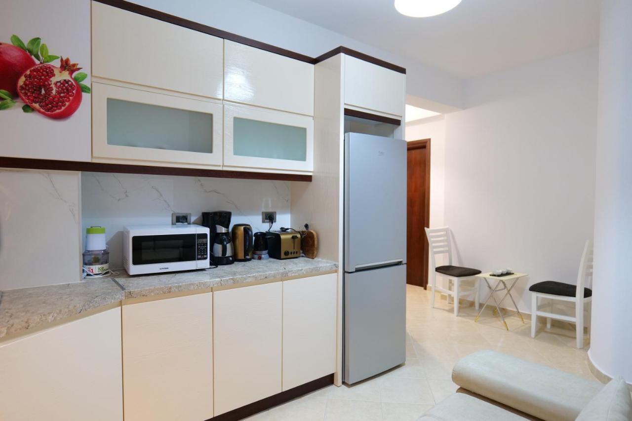 Sunny 3 * Saranda